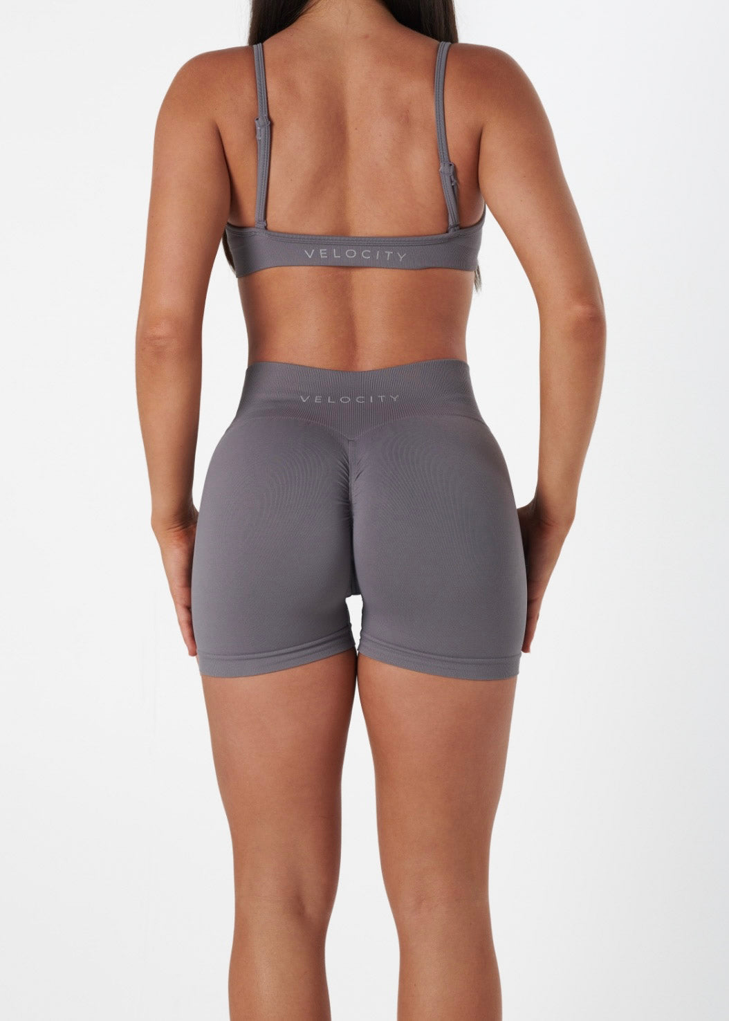 SIGNATURE SCRUNCH SHORTS - GREY